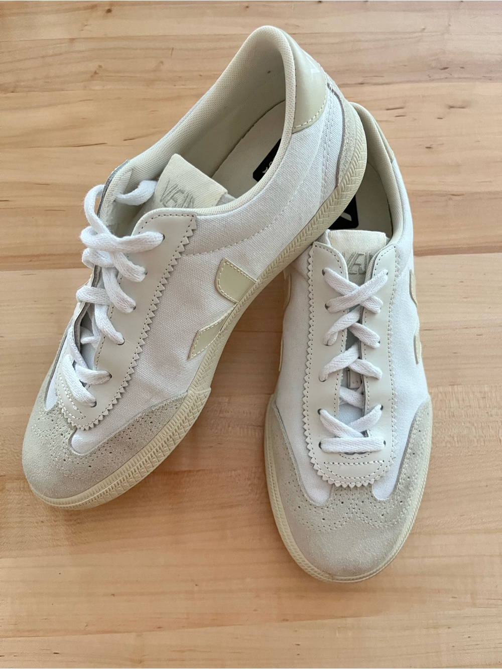 Veja White Volley Leather Low-Top Sneakers, Sz 10 - Picture 8 of 15